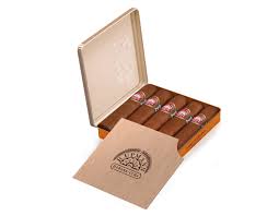 H. Upmann Half Corona